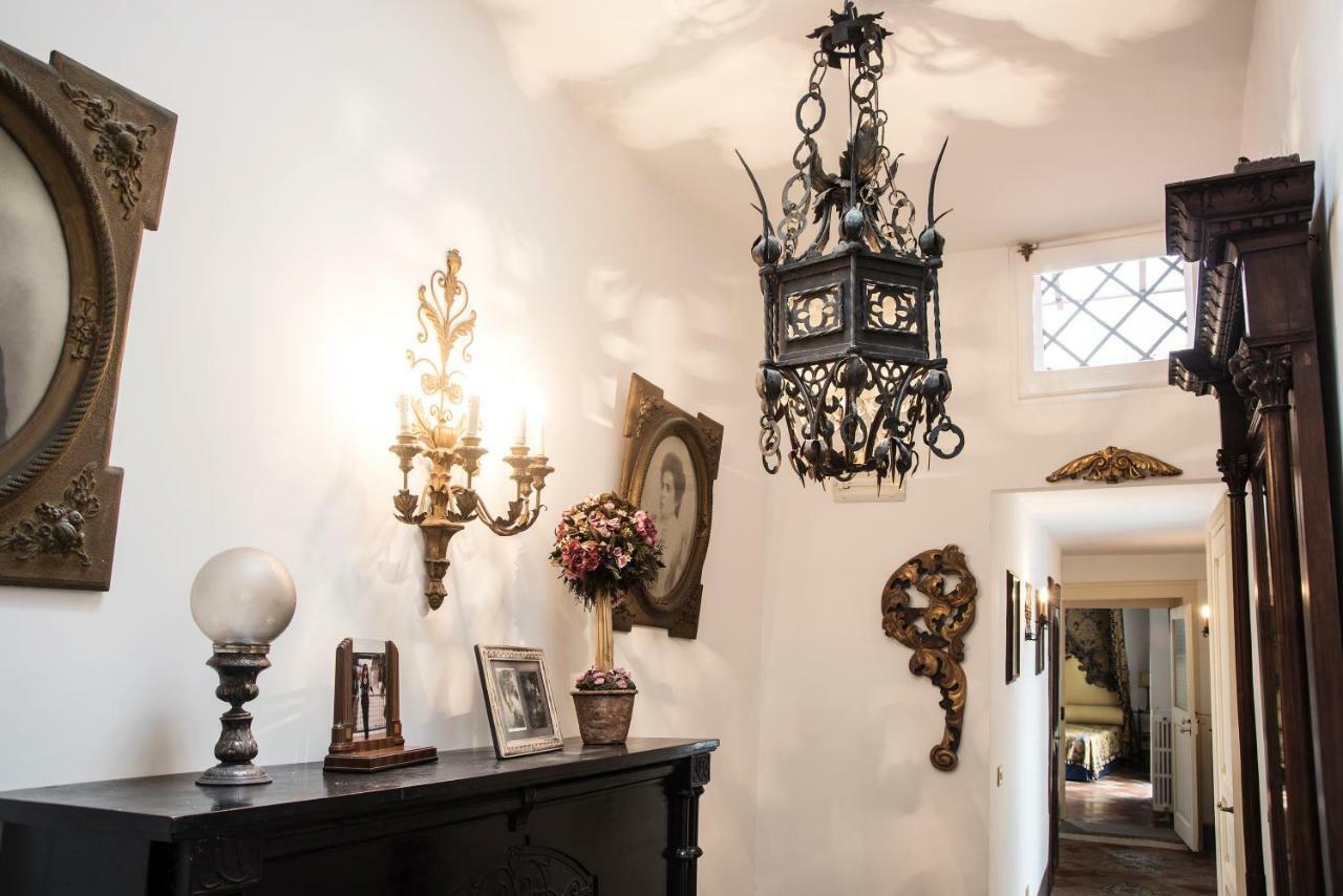 Il Teatro Di Nerone Apartment Napoli Bagian luar foto