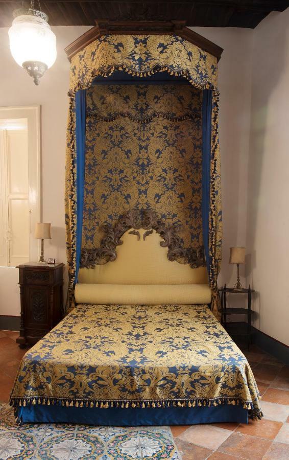Il Teatro Di Nerone Apartment Napoli Bagian luar foto