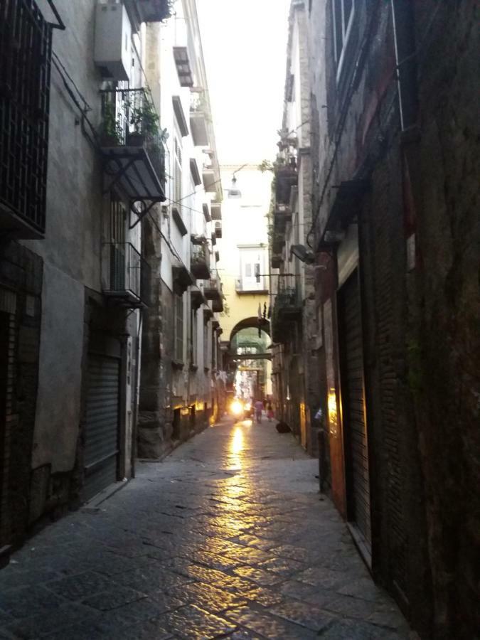Il Teatro Di Nerone Apartment Napoli Bagian luar foto