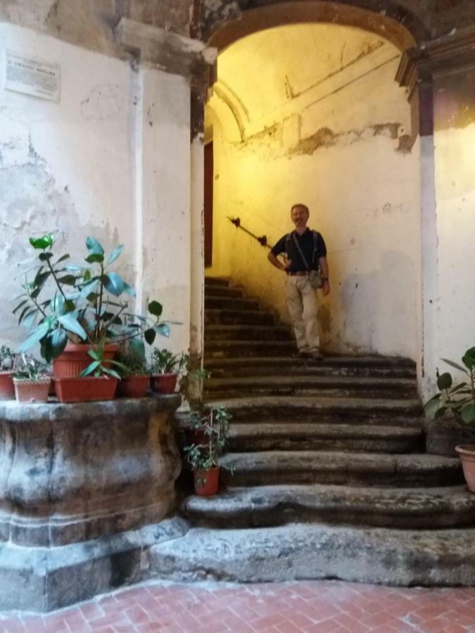 Il Teatro Di Nerone Apartment Napoli Bagian luar foto