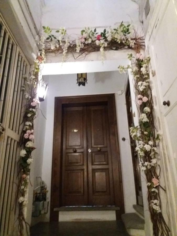 Il Teatro Di Nerone Apartment Napoli Bagian luar foto