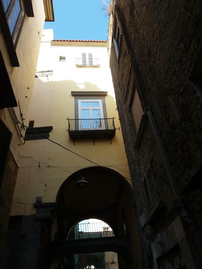 Il Teatro Di Nerone Apartment Napoli Bagian luar foto